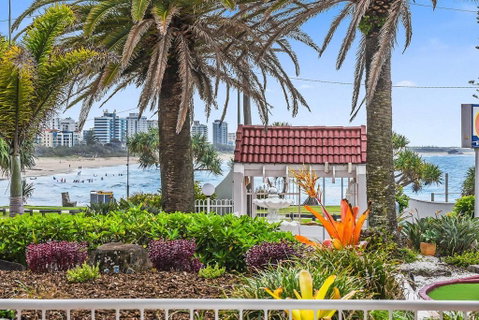 2 Bedroom Private Unit - Alexandria Apartments - Food Delivery Shop 2