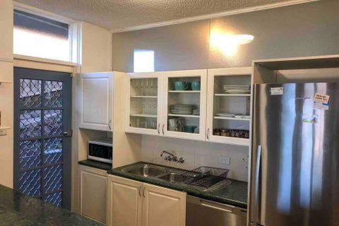2 Bedroom, SHORT Walk To CBD,BEACH And DARBY ST - Food Delivery Shop 2