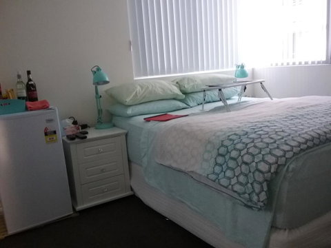 21 Sorrell Shared Apartment - Food Delivery Shop 1