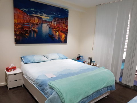 21 Sorrell Shared Apartment - Food Delivery Shop 3