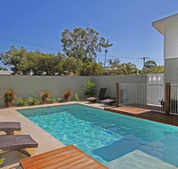22 Sorrento Avenue Coolum Beach - Linen Supplied PET FRIENDLY - 500 BOND - Food Delivery Shop
