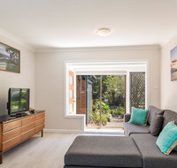 235 Mitchell Parade Mollymook - Food Delivery Shop