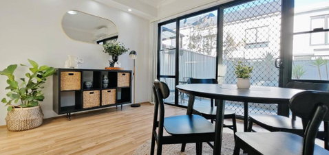 Brand New Furniture And Appliances In Quiet Street - Food Delivery Shop 2