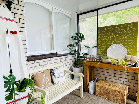 D132 Well Keep Secret Lake Home - Food Delivery Shop 1