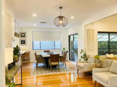 D132 Well Keep Secret Lake Home - Food Delivery Shop 2
