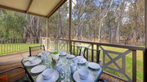 Deniliquin Riverside Caravan Park - Food Delivery Shop 0
