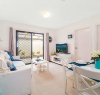 3 Bedroom cozy and quiet holiday home - Food Delivery Shop