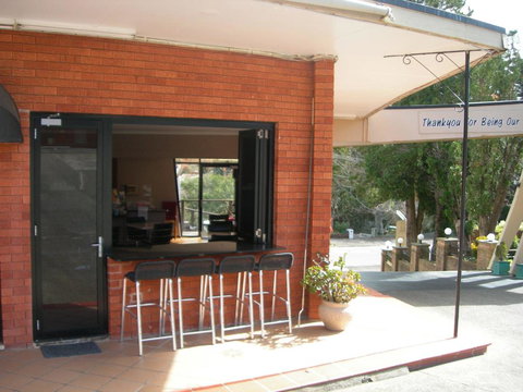 3 Sisters Motel - Food Delivery Shop 1