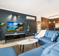 4 BEDROOM GARDENS ESCAPE - CHAMPAGNE STAYS Darwin - Food Delivery Shop