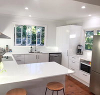 4 bedroom house - Walk to Southbank - Food Delivery Shop
