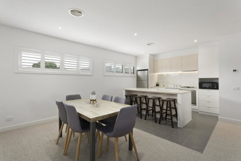 4 Sands Terrace - Food Delivery Shop 2