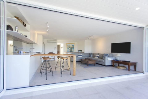 4/33 Noosa Drive - Food Delivery Shop 1