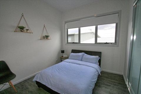 43B Twynam Street - The Falls On Twynam - Food Delivery Shop 1