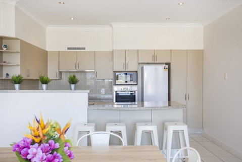 5/14 Dolphin St- Dolphin 5 At Ulladulla - Food Delivery Shop 2