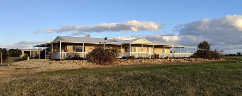 A Better Life Animal Sanctuary FarmStay - Private Two-Bedrooms, Lounge Room & Bathroom & Toilet, Shared Kitchen - Food Delivery Shop 0