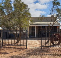 A real bush retreat. Kangas Emus  Starry Skies. - Food Delivery Shop