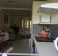 A Victor Harbour Retreat Aldinga Tony's Music Cottage - Food Delivery Shop