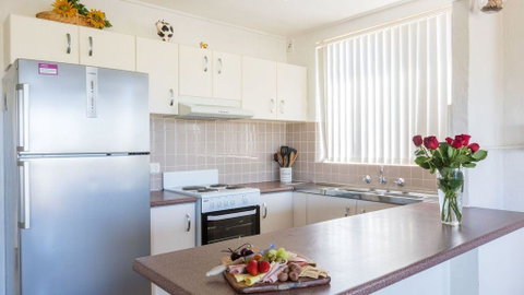 Absolute Oceanfront Cottage - Food Delivery Shop 2