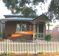 Acacia Cottage on Peel Bathurst - Food Delivery Shop