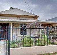 Adelaide close CBD Large Private Studio Apartment in St Peters - Food Delivery Shop