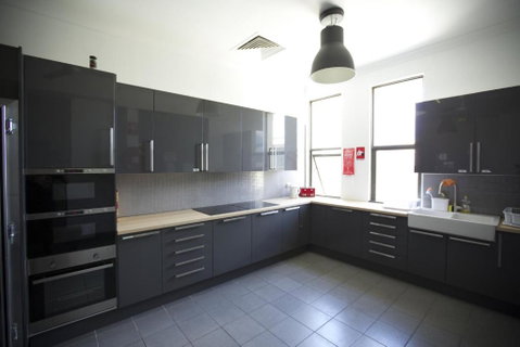 EBS Sydney Hostel - Food Delivery Shop 4