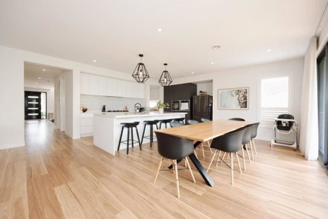 EDEN Spacious Torquay Family Escape - Food Delivery Shop 0