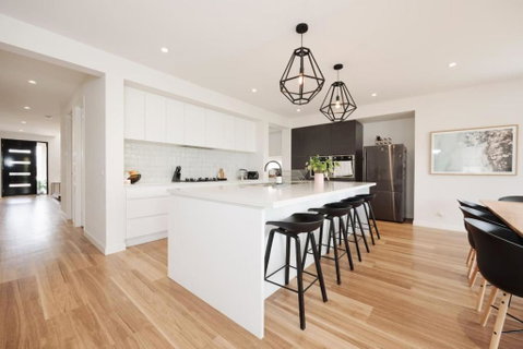 EDEN Spacious Torquay Family Escape - Food Delivery Shop 4