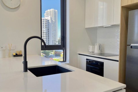 E.S. Surfers Paradise - Food Delivery Shop 2
