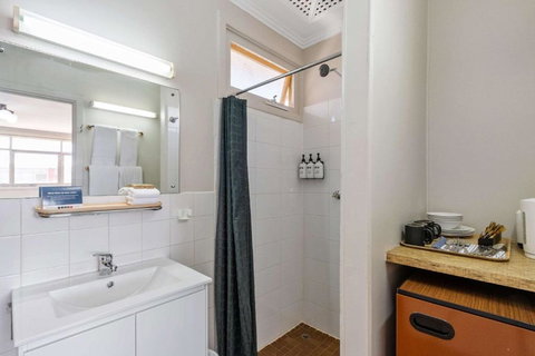 Econo Lodge Port Augusta - Pet Food Australia 3