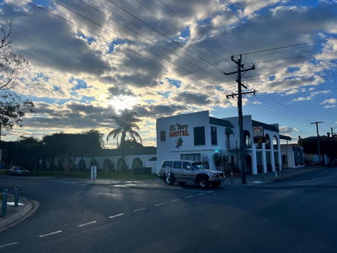 El Toro Motel - Food Delivery Shop 3