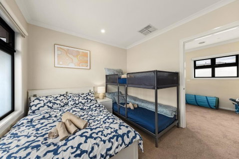 Entire Great Place Keysborough - Food Delivery Shop 1