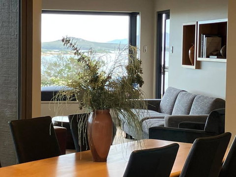 Faraway On Flinders Island - Food Delivery Shop 3