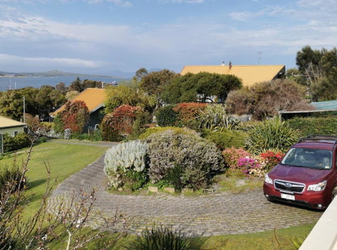 Flinders Island Masters Quarters - Lady Barron - Food Delivery Shop 1