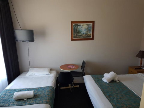 Gateshead Tavern & Motel - Food Delivery Shop 4