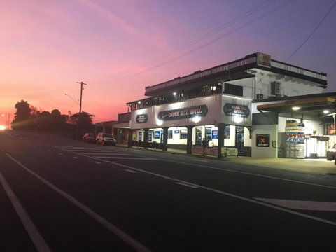 Goondihill Hotel - Food Delivery Shop 0