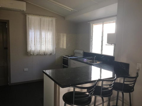Goondihill Hotel - Food Delivery Shop 2