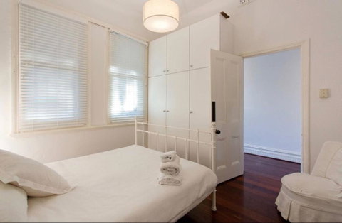 Gorgeous Subiaco Cottage - Food Delivery Shop 3