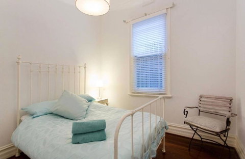 Gorgeous Subiaco Cottage - Food Delivery Shop 4