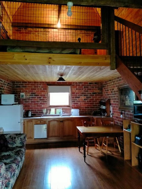 Grampians Historic Tobacco Kiln - Food Delivery Shop 2