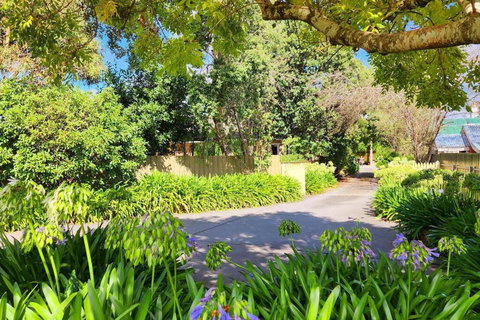 Hahndorf Home, Walk To Main St, Sleeps 8 - Food Delivery Shop 1