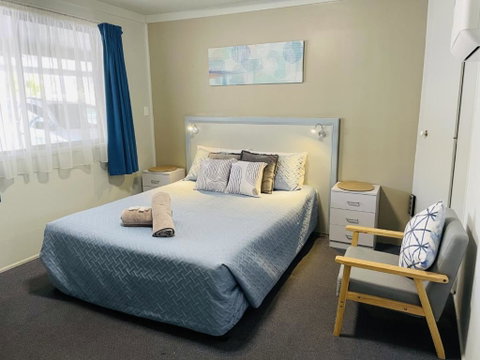 Hatton Vale Motel - Food Delivery Shop 1