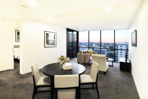 Hearty Milton Apartments - Food Delivery Shop 3