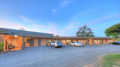 Hilldrop Motor Inn - Food Delivery Shop 0