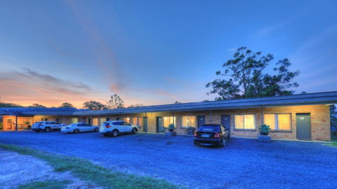Hilldrop Motor Inn - Food Delivery Shop 3