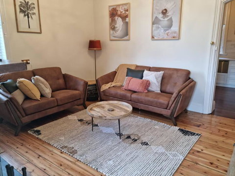 Historic Mintaro Post Office - Food Delivery Shop 0