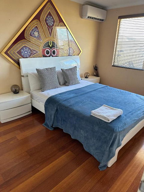 Home Away From Home In Northern Suburb Of Perth - Food Delivery Shop 0