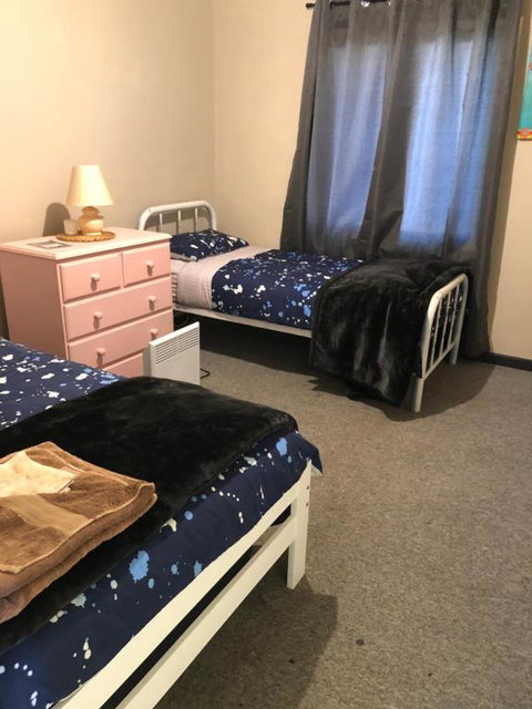 Home Away From Home - Food Delivery Shop 3