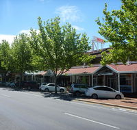 Adelaide Travellers Inn Backpackers Hostel - Food Delivery Shop