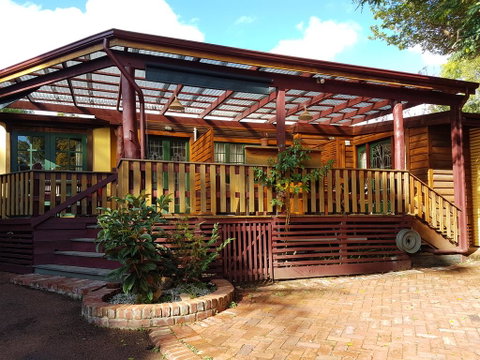 Admiral Stirling Inn - Food Delivery Shop 1