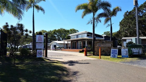 Agnes Water Beach Holidays - Food Delivery Shop 0